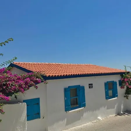 The Holiday House Over The Sea 度假居 *