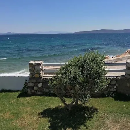 The Holiday House Over The Sea Feriehus